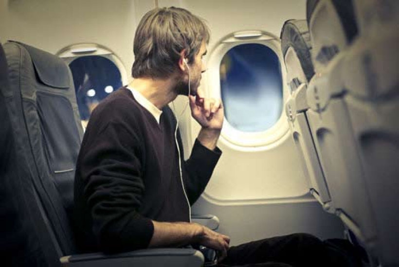 7 Fun Things To Do On An Airplane To Beat Boredom